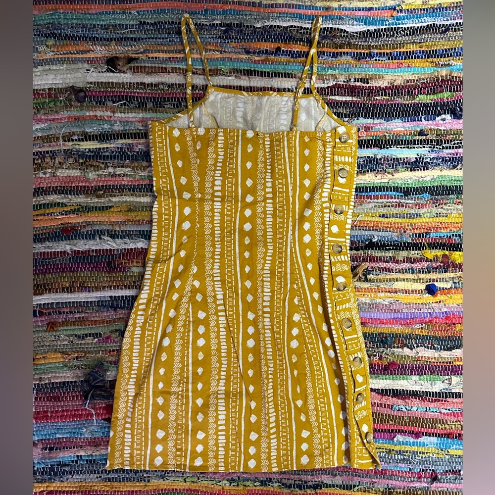 Yellow Patterned Sundress with Side Buttons - Picture 2 of 5